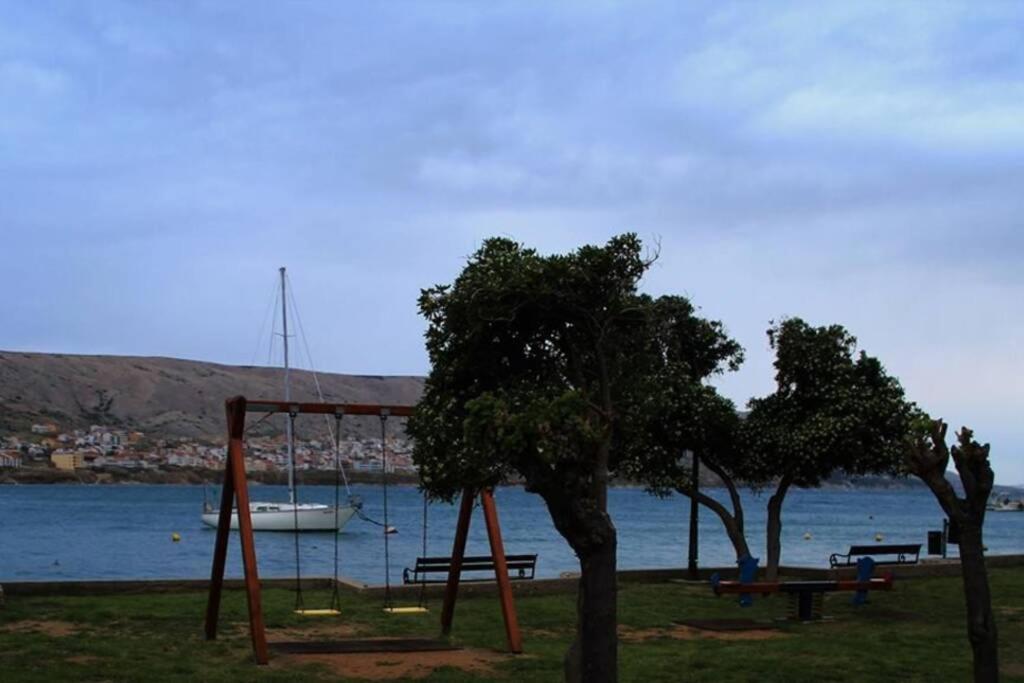 Apartment Eli Pag Town Bagian luar foto