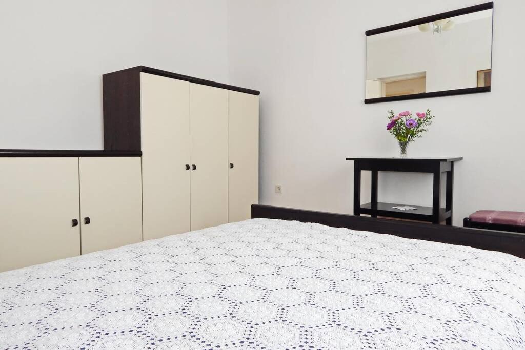 Apartment Eli Pag Town Bagian luar foto