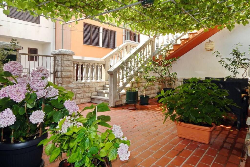 Apartment Eli Pag Town Bagian luar foto