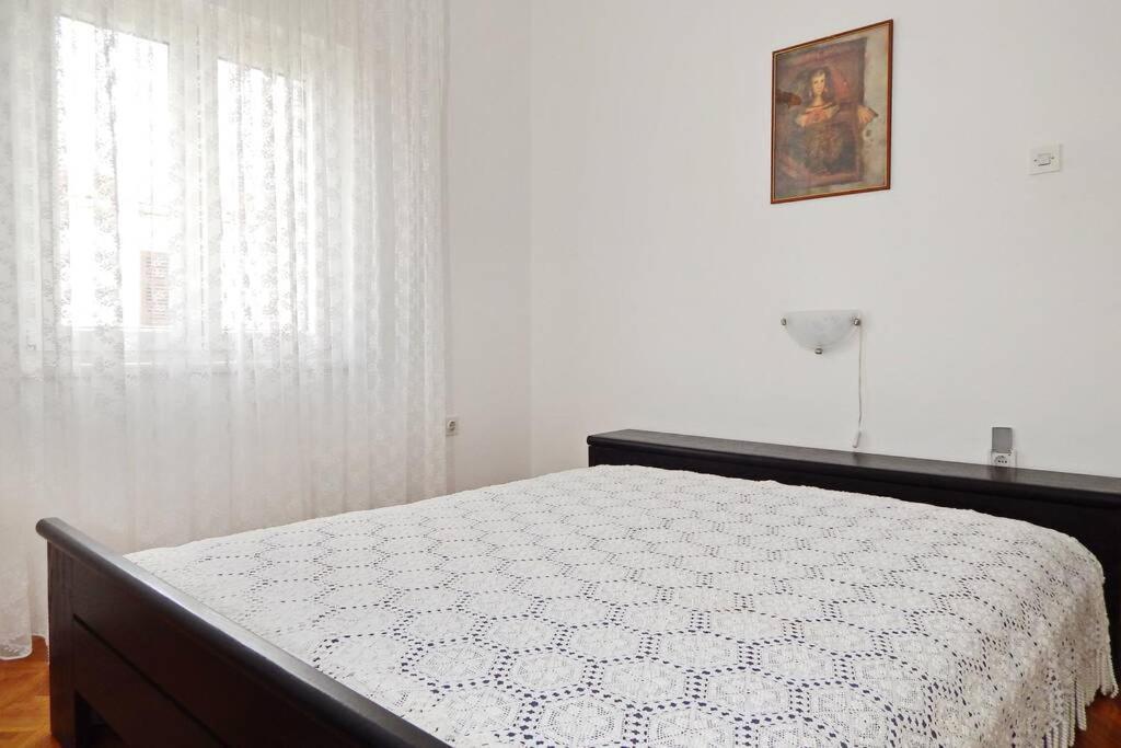 Apartment Eli Pag Town Bagian luar foto