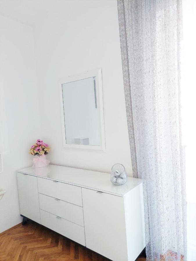 Apartment Eli Pag Town Bagian luar foto