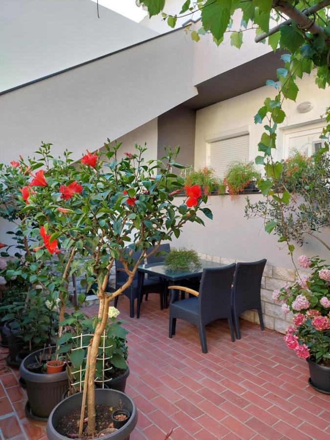 Apartment Eli Pag Town Bagian luar foto